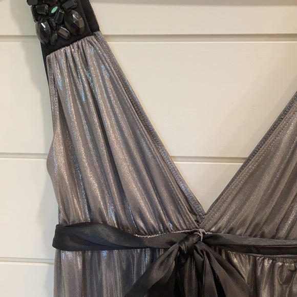 Silver and black Guess Party Dress 🥂 - Picture 3 of 9